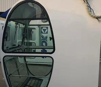 國弘原廠駕駛室